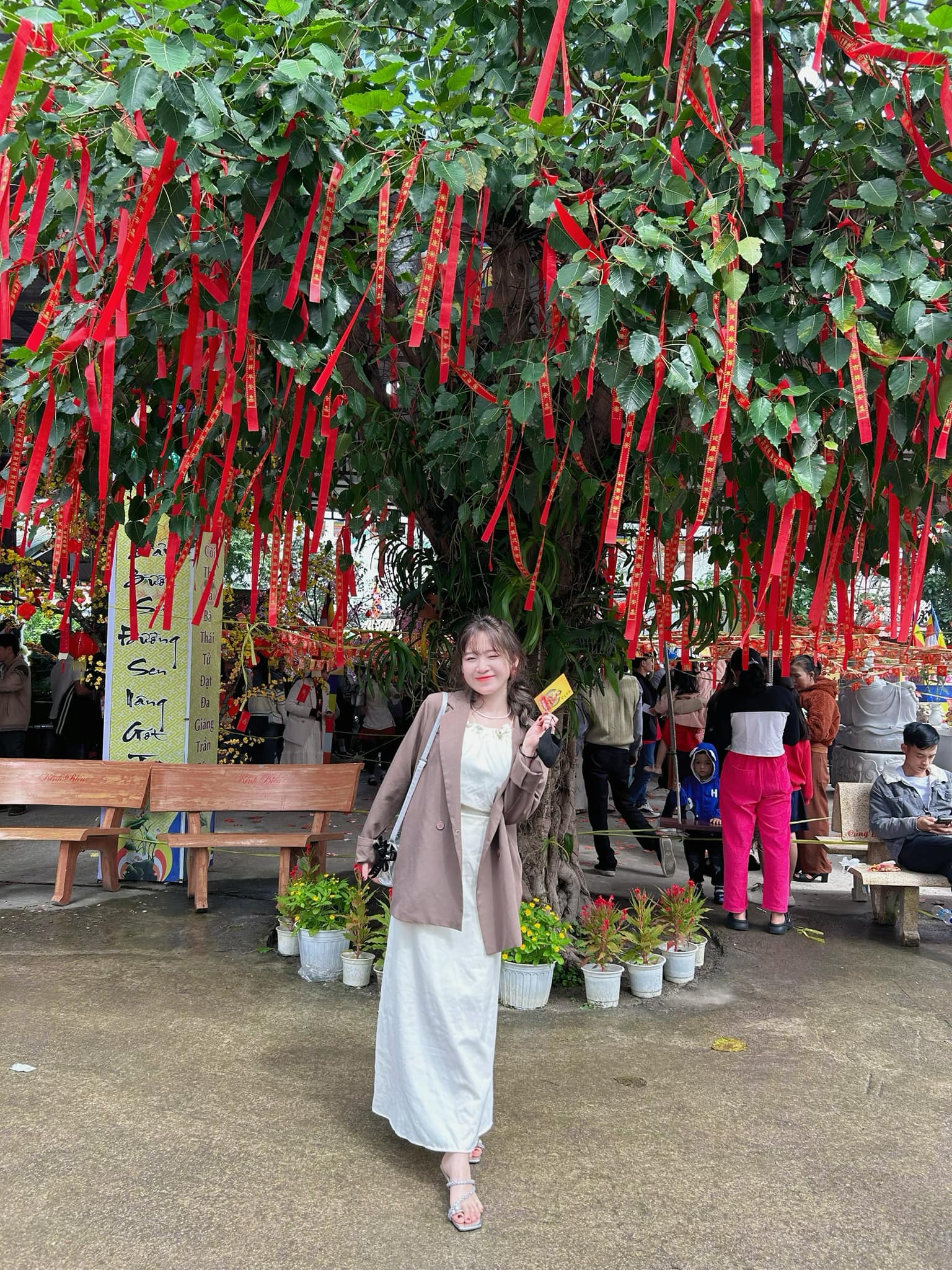 Chị Hồng Trang (DN-QT)